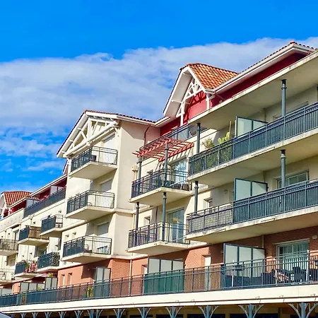 Captal Beau 2 Pieces Coeur De Parking Terrasse Apartment